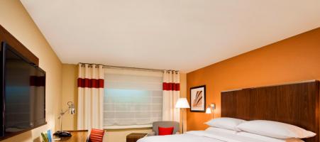 Holiday Inn Express & Suites Arlington