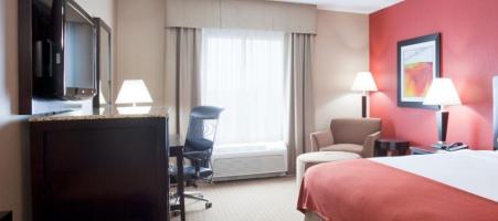 Holiday Inn Express & Suites Woodstock