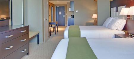 Holiday Inn Express & Suites Ottawa/Nepean