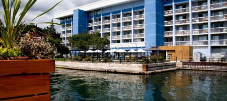 Holiday Inn Kingston Waterfront
