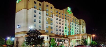 Holiday Inn & Suites Kanata