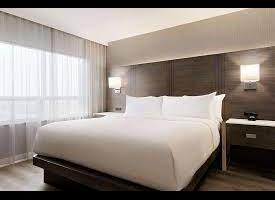 Embassy Suites by Hilton Toronto Airport